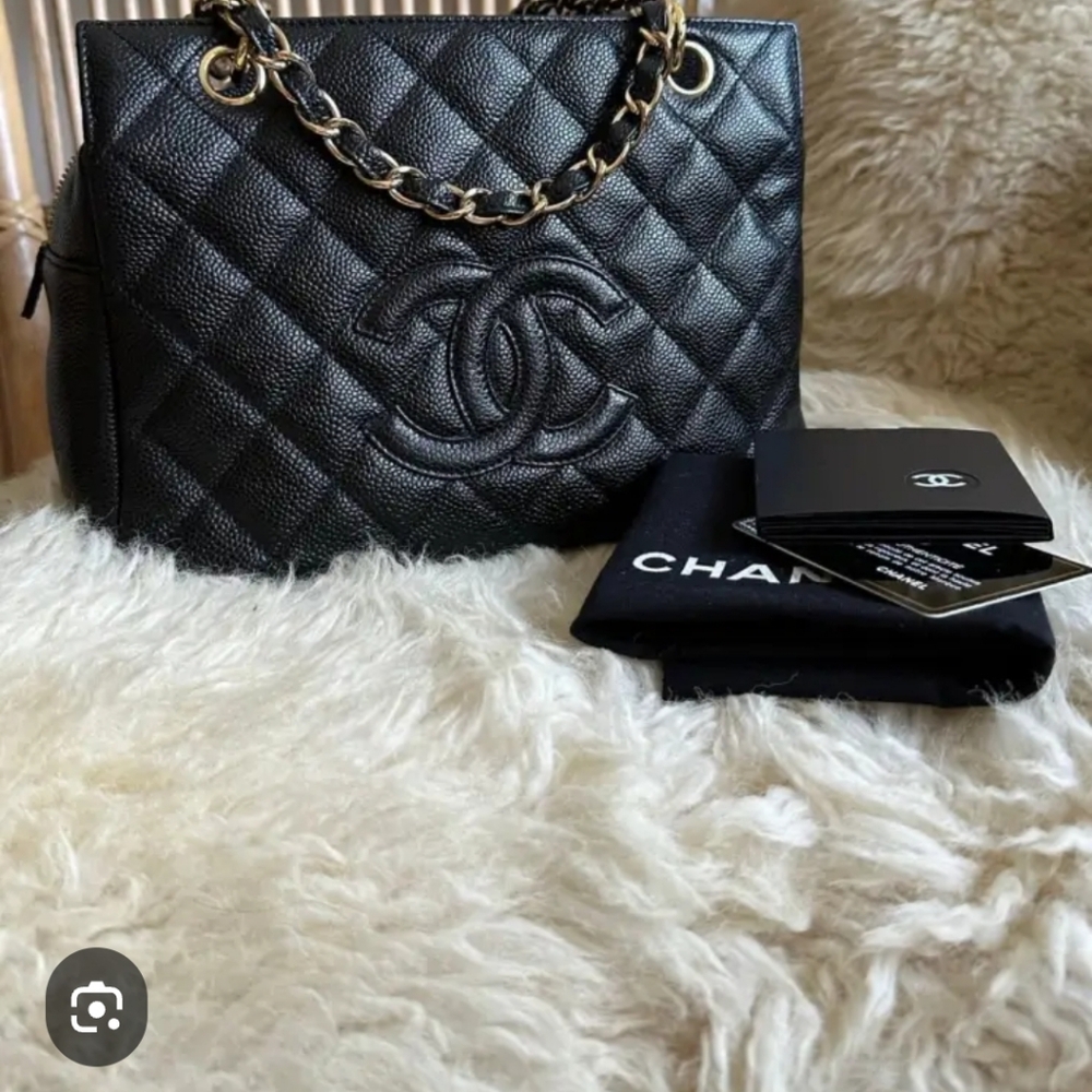 Chanel Black  Petite Quilted Leather Chain Shoulder Bag